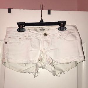 white abercrombie and fitch jean shorts